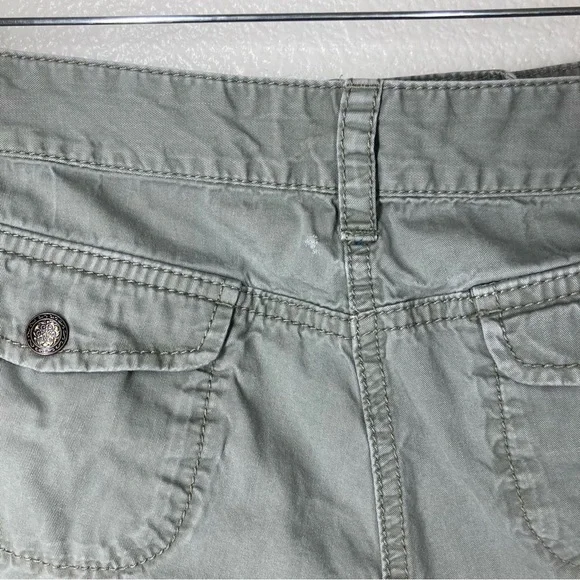 Ann Taylor Loft Cargo Shorts Size 4 Olive Green Cotton Baggy High Rise - Picture 11 of 13